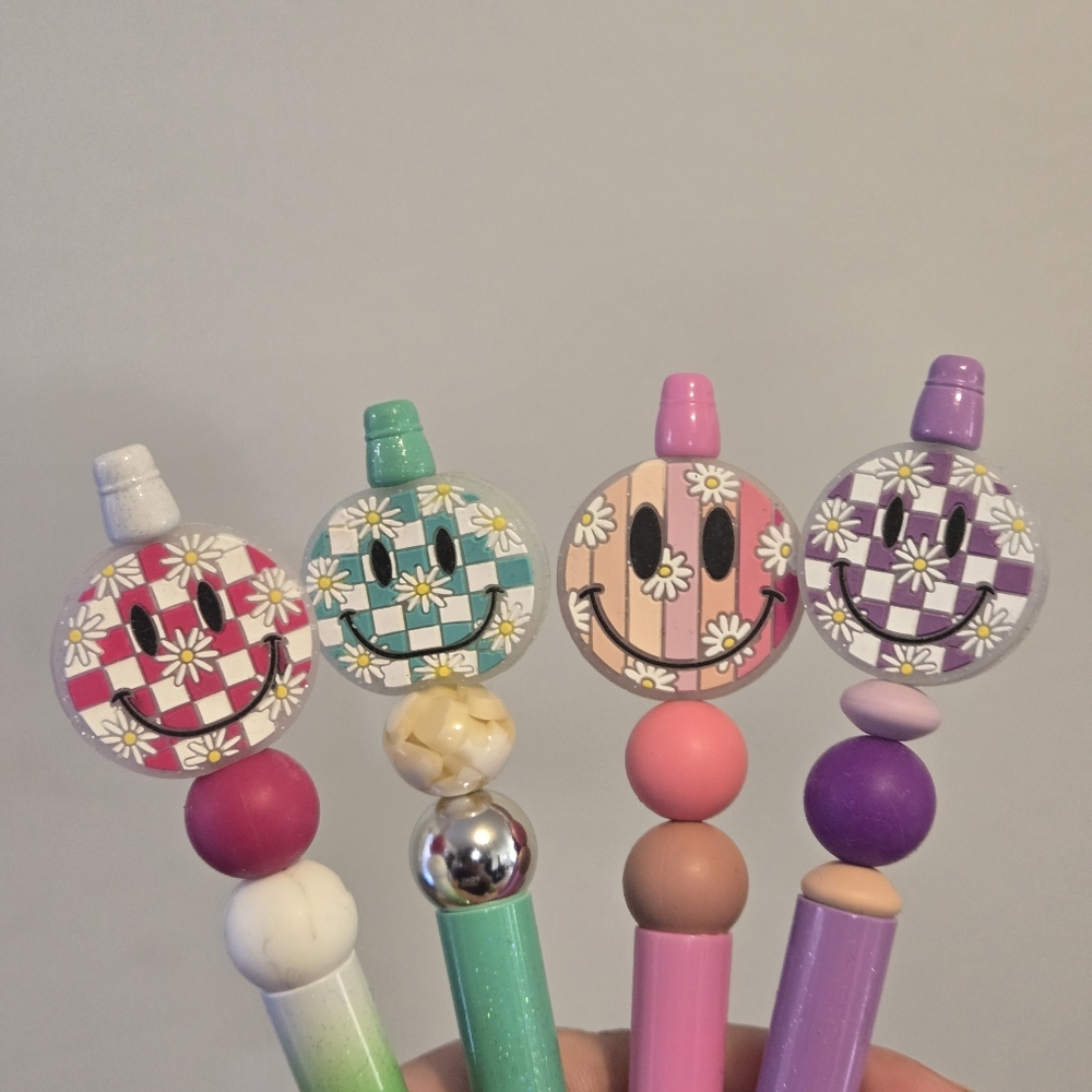 🍒🍒 Floral Smiley Face Pen - You Choose Design